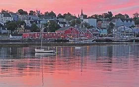 Topmast Motel Lunenburg